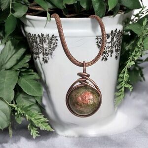 5 For $25💫Wire Wrapped Unakite Stone Pendant